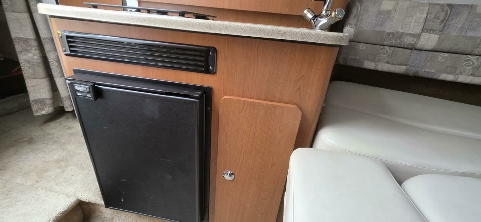 2005 Crownline 250CR - Photo 25