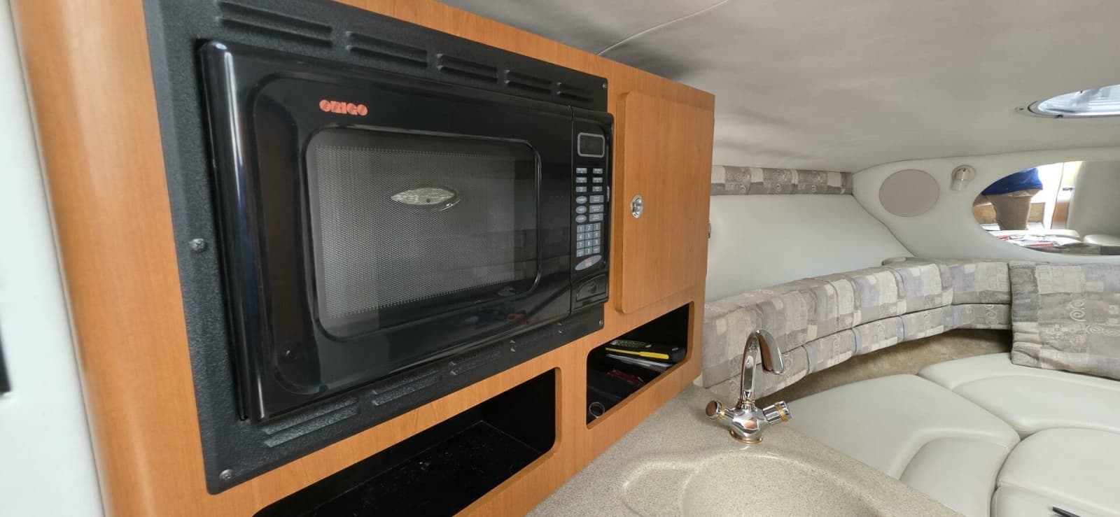 2005 Crownline 250CR - Photo 27
