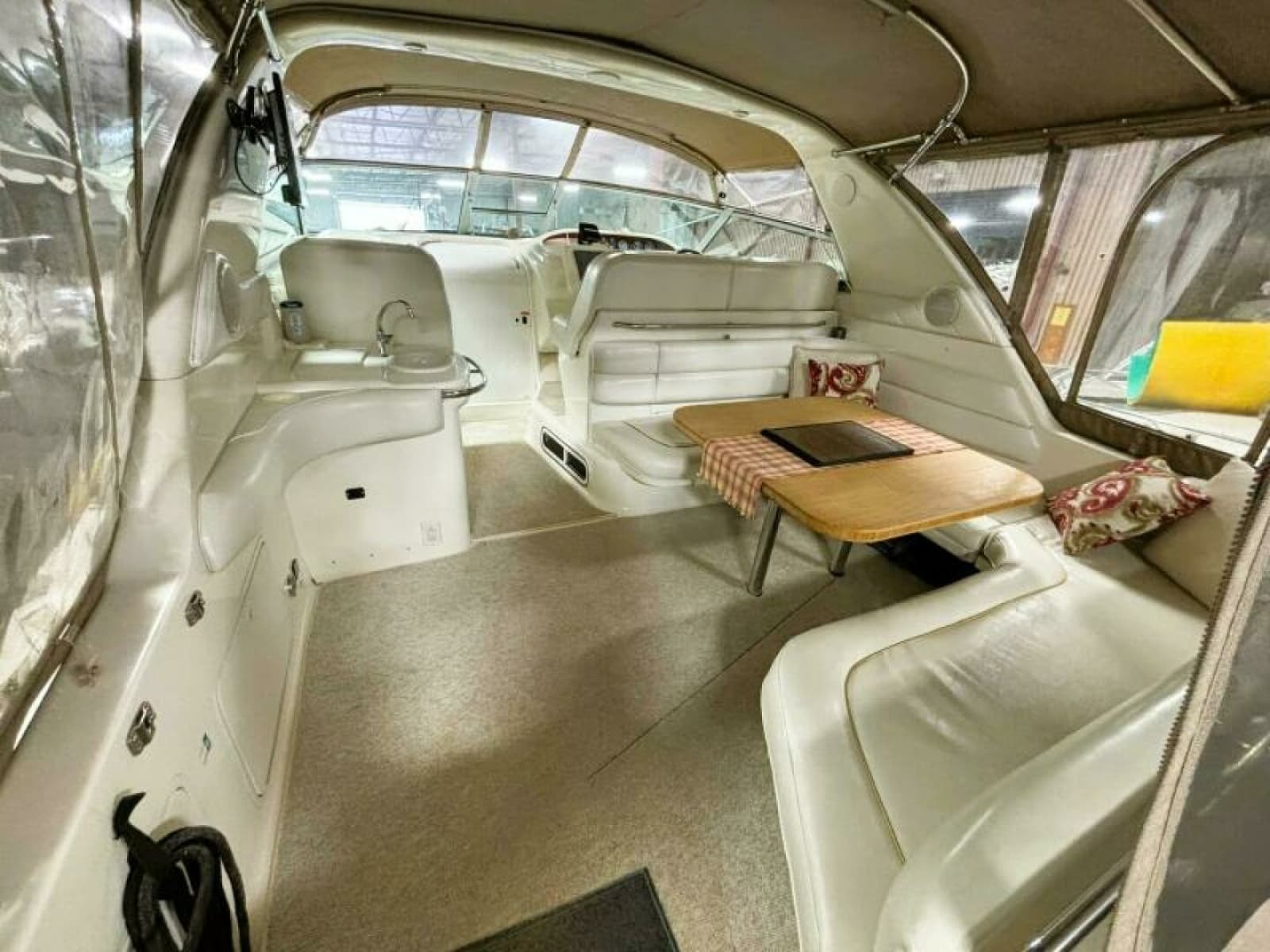 1995 Sea Ray 370 Sundancer - Photo 10