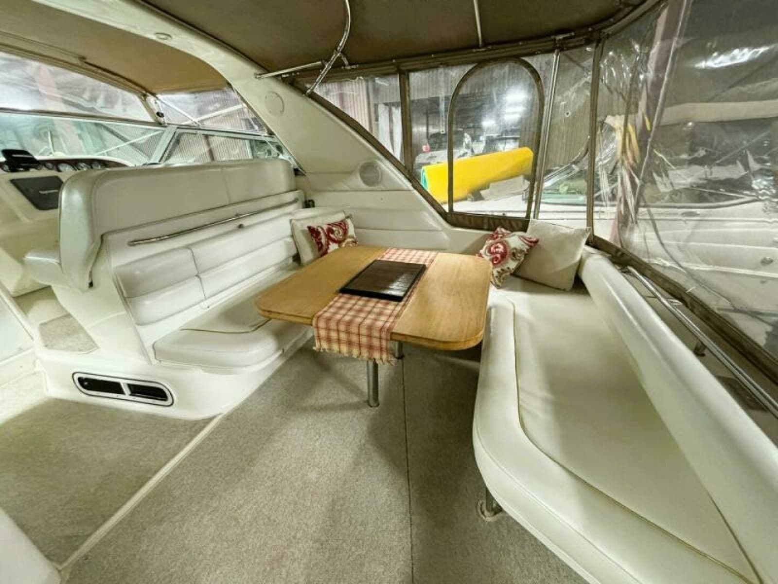1995 Sea Ray 370 Sundancer - Photo 11