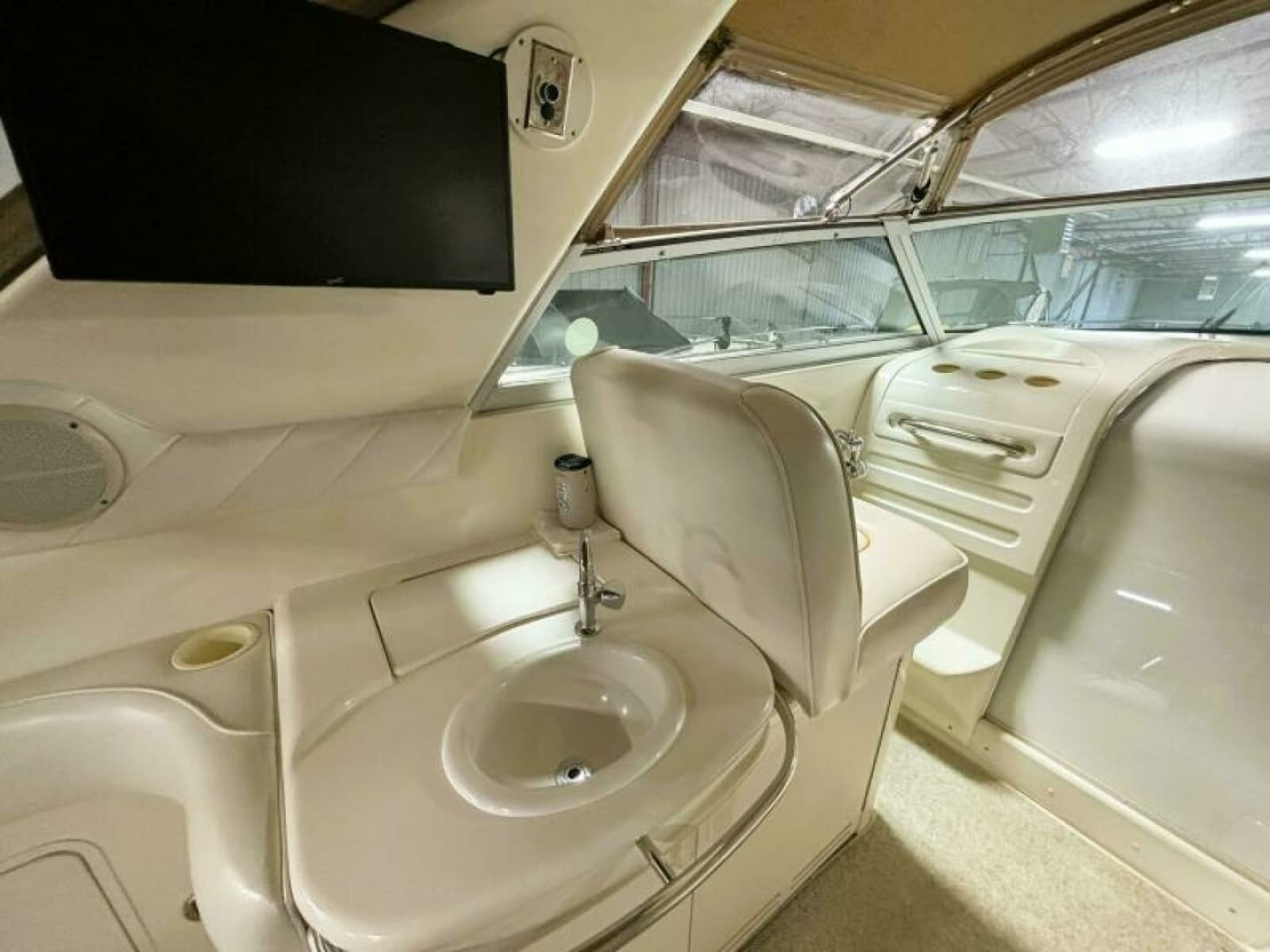 1995 Sea Ray 370 Sundancer - Photo 13