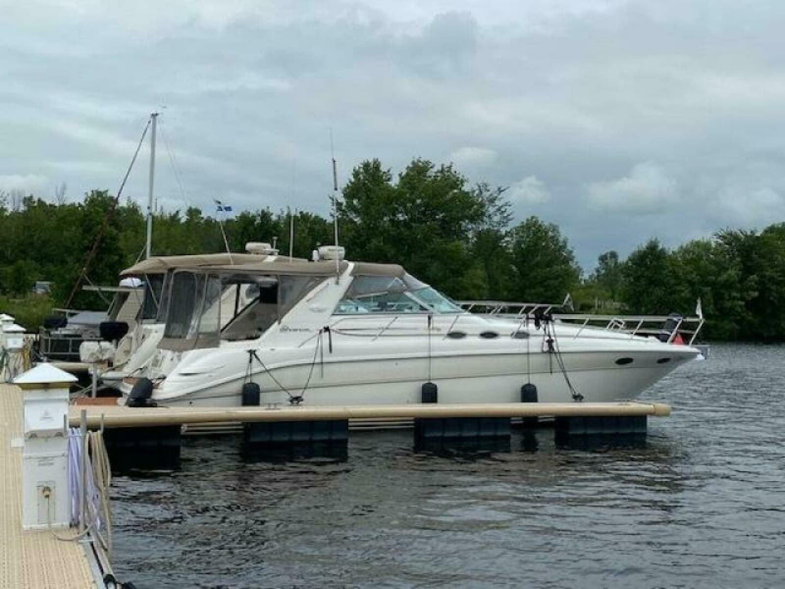 1995 Sea Ray 370 Sundancer - Photo 3