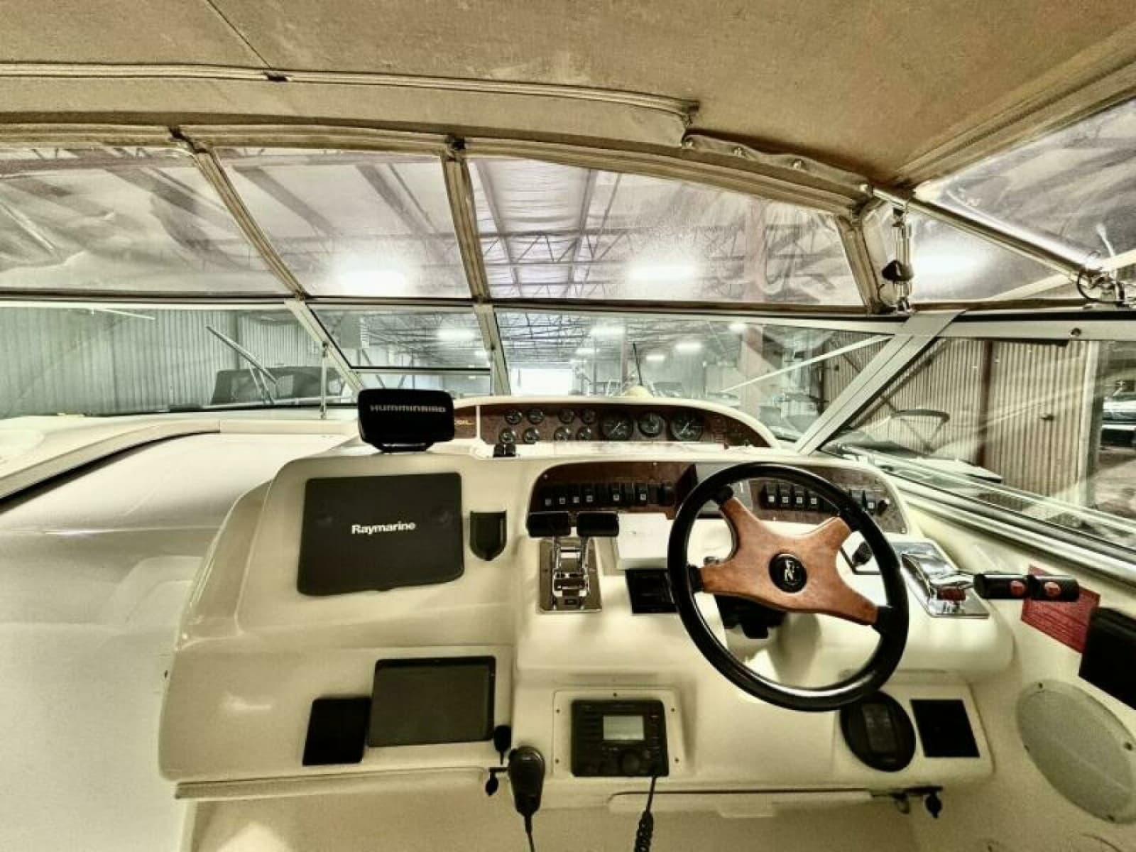 1995 Sea Ray 370 Sundancer - Photo 17