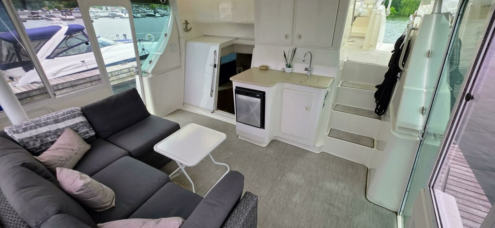 2000 Silverton 453 Motor Yacht - Photo 10