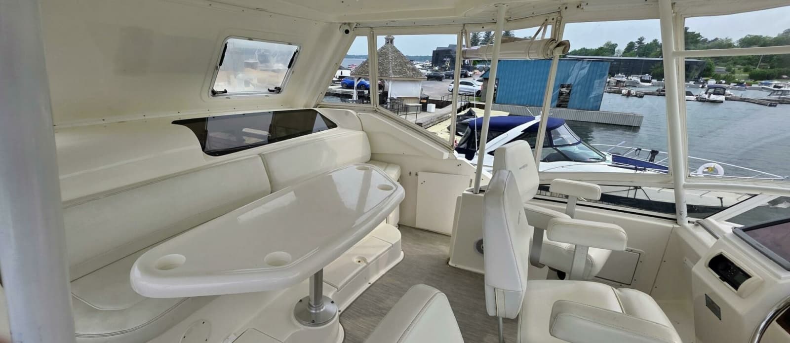 2000 Silverton 453 Motor Yacht - Photo 19