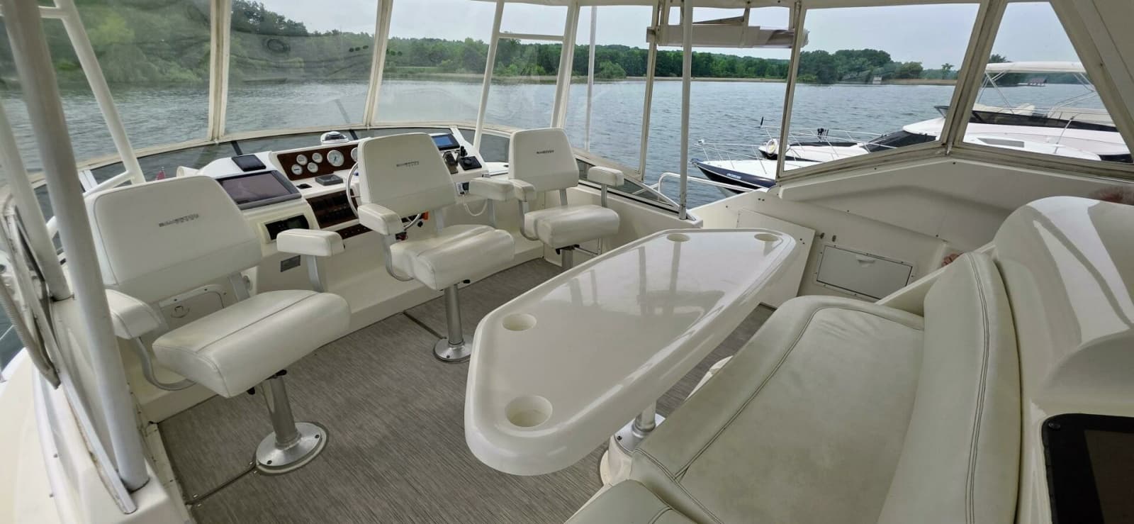 2000 Silverton 453 Motor Yacht - Photo 22