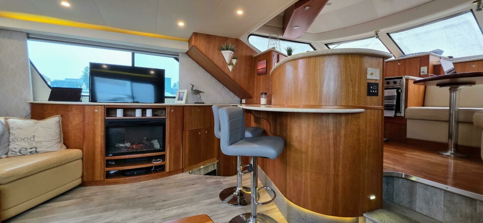 2000 Silverton 453 Motor Yacht - Photo 31