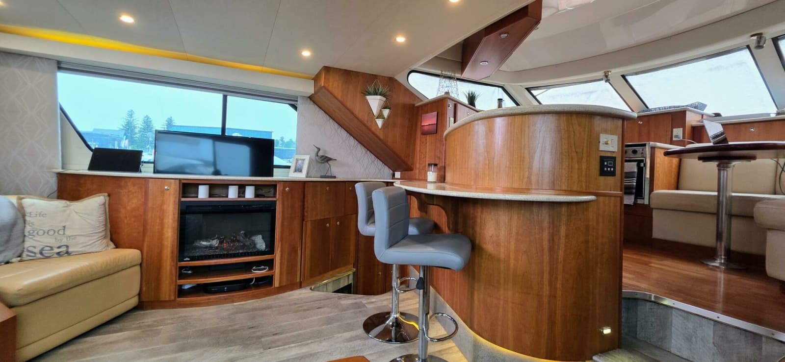 2000 Silverton 453 Motor Yacht - Photo 32