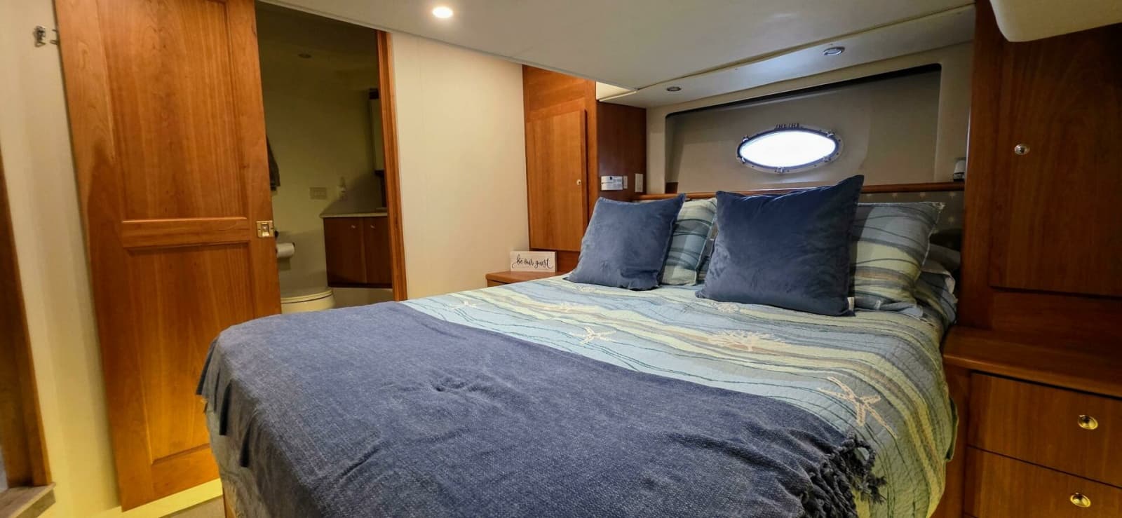 2000 Silverton 453 Motor Yacht - Photo 52