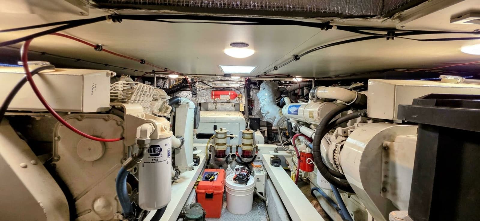 2000 Silverton 453 Motor Yacht - Photo 57