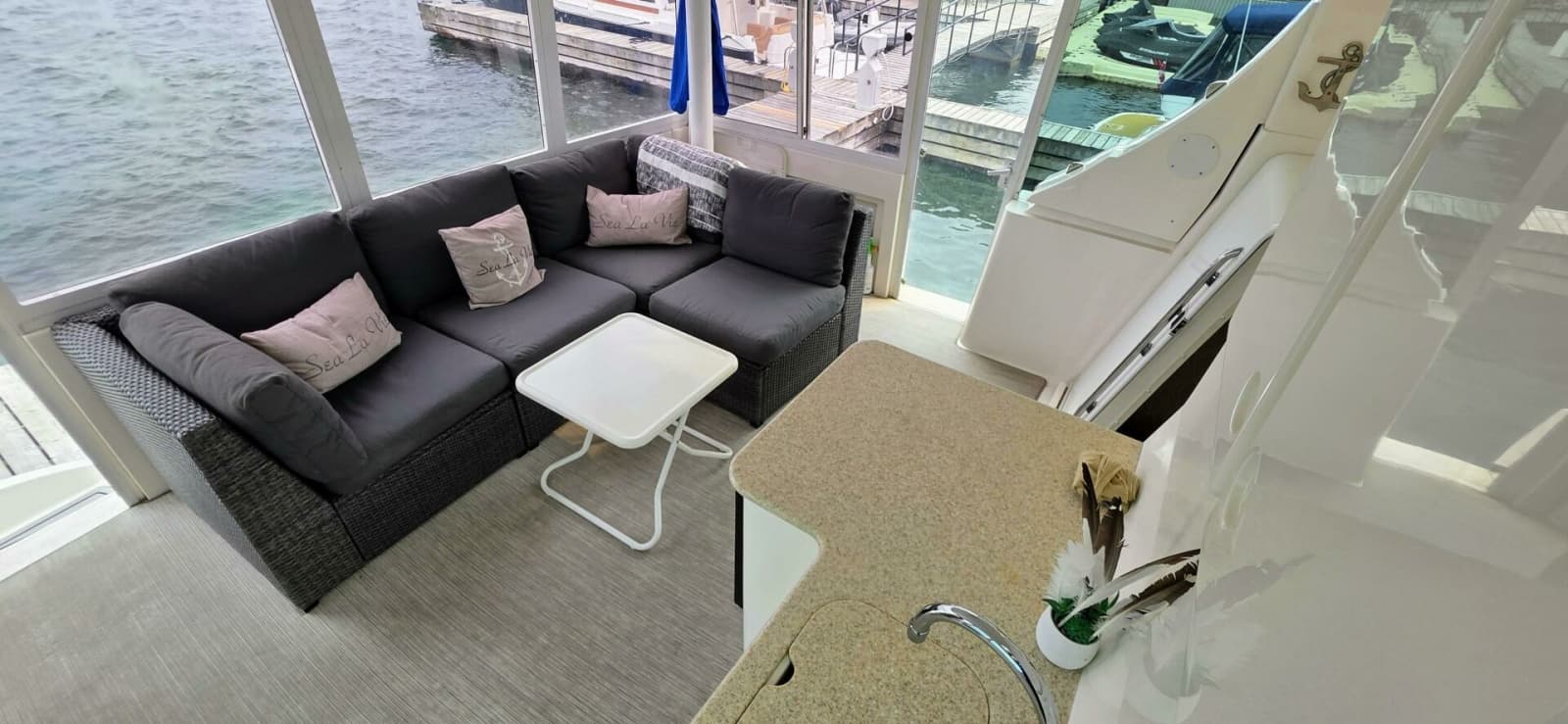 2000 Silverton 453 Motor Yacht - Photo 11