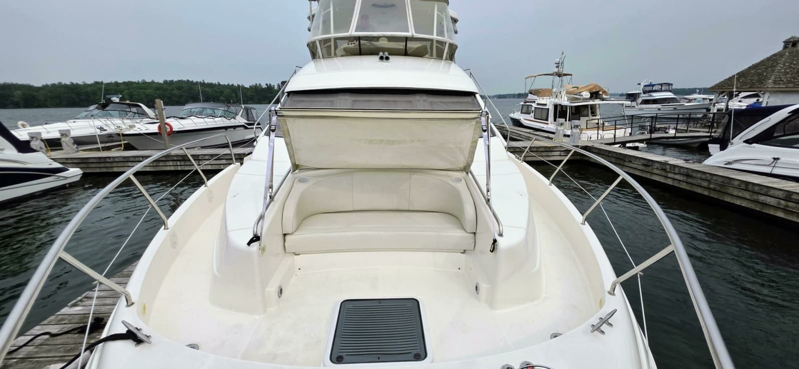 2000 Silverton 453 Motor Yacht - Photo 15