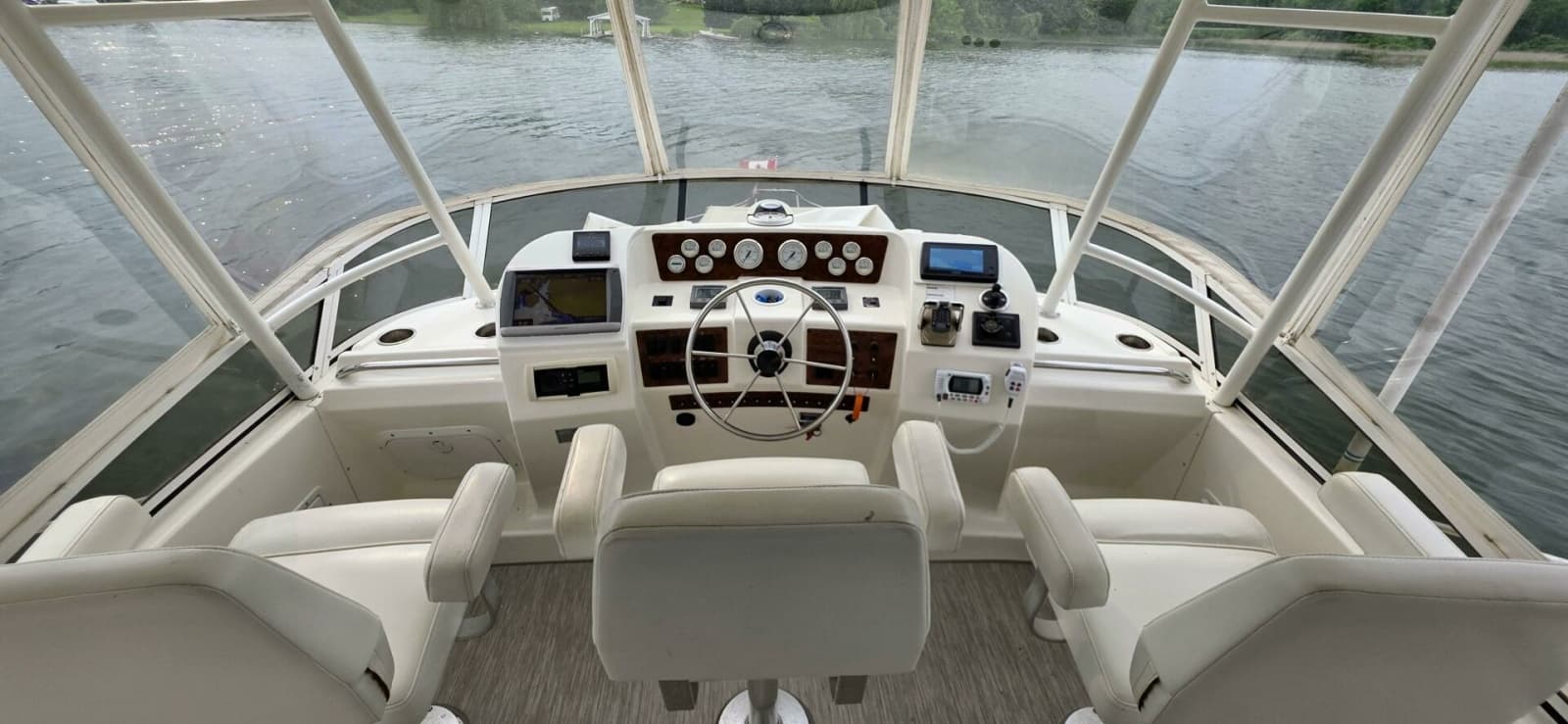 2000 Silverton 453 Motor Yacht - Photo 21