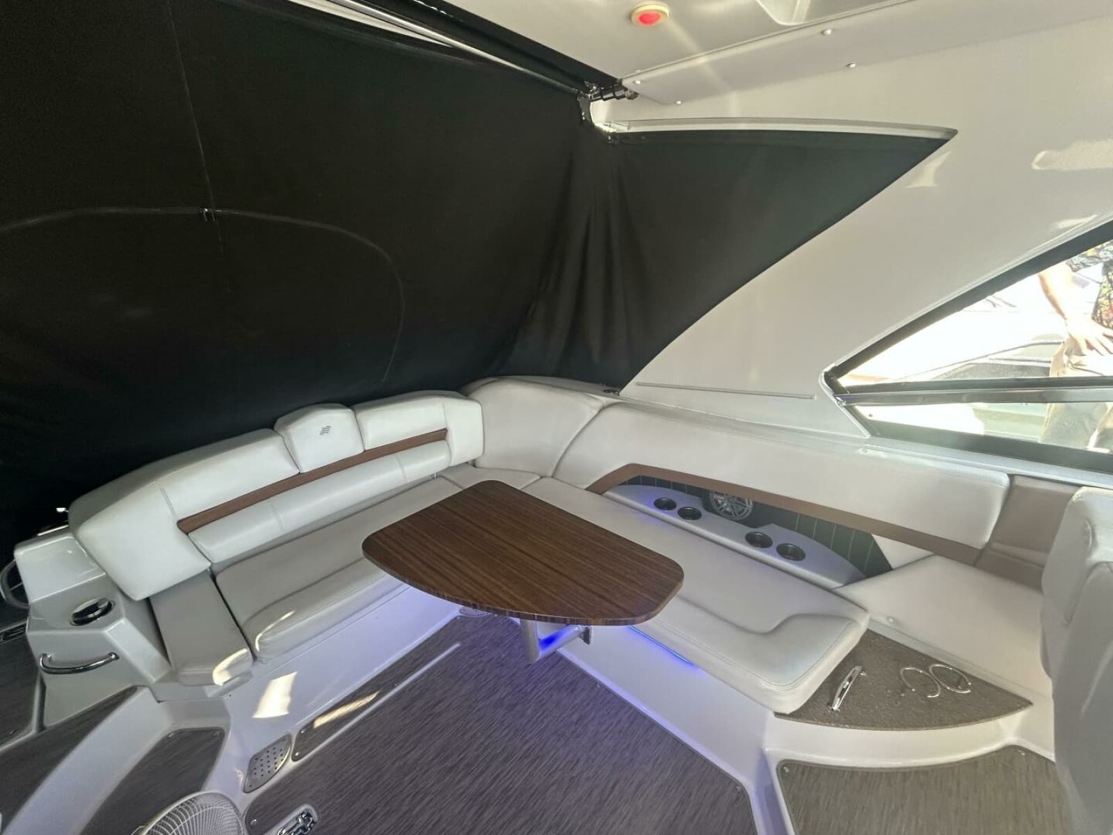 2017 Four Winns H350 - Photo 15