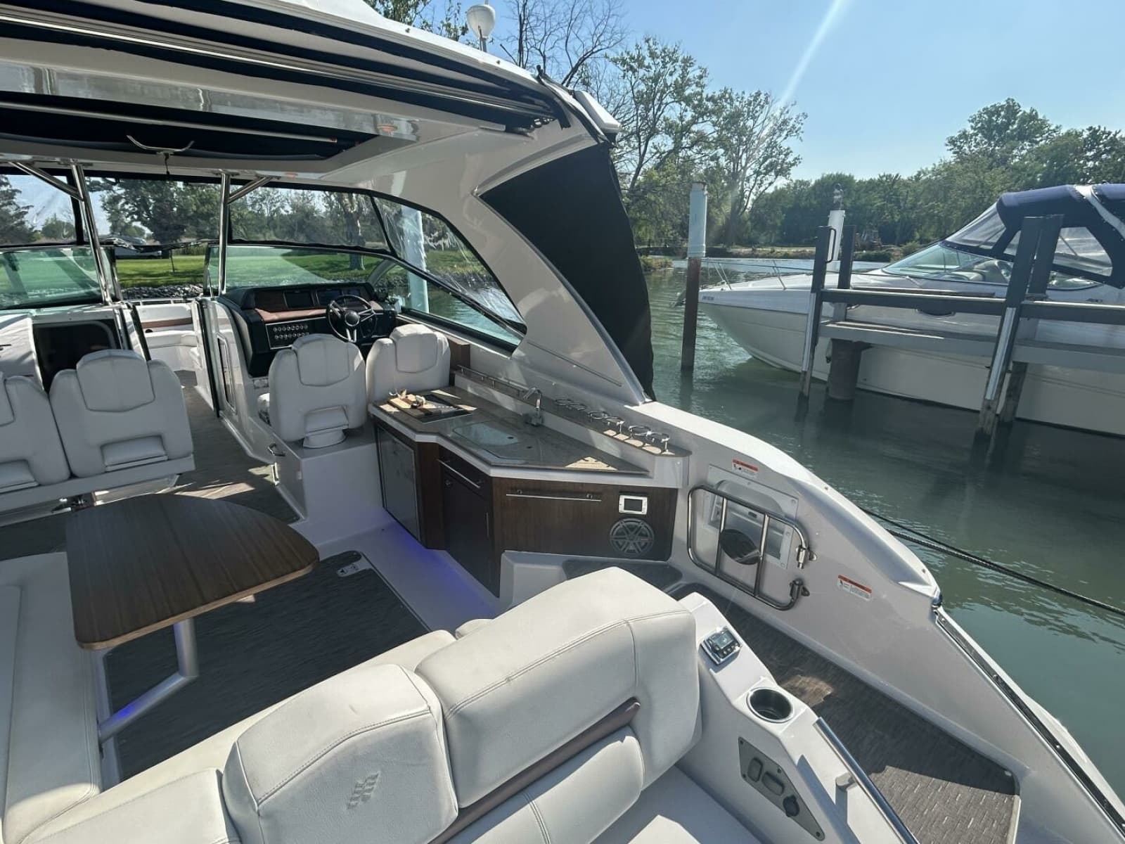 2017 Four Winns H350 - Photo 10