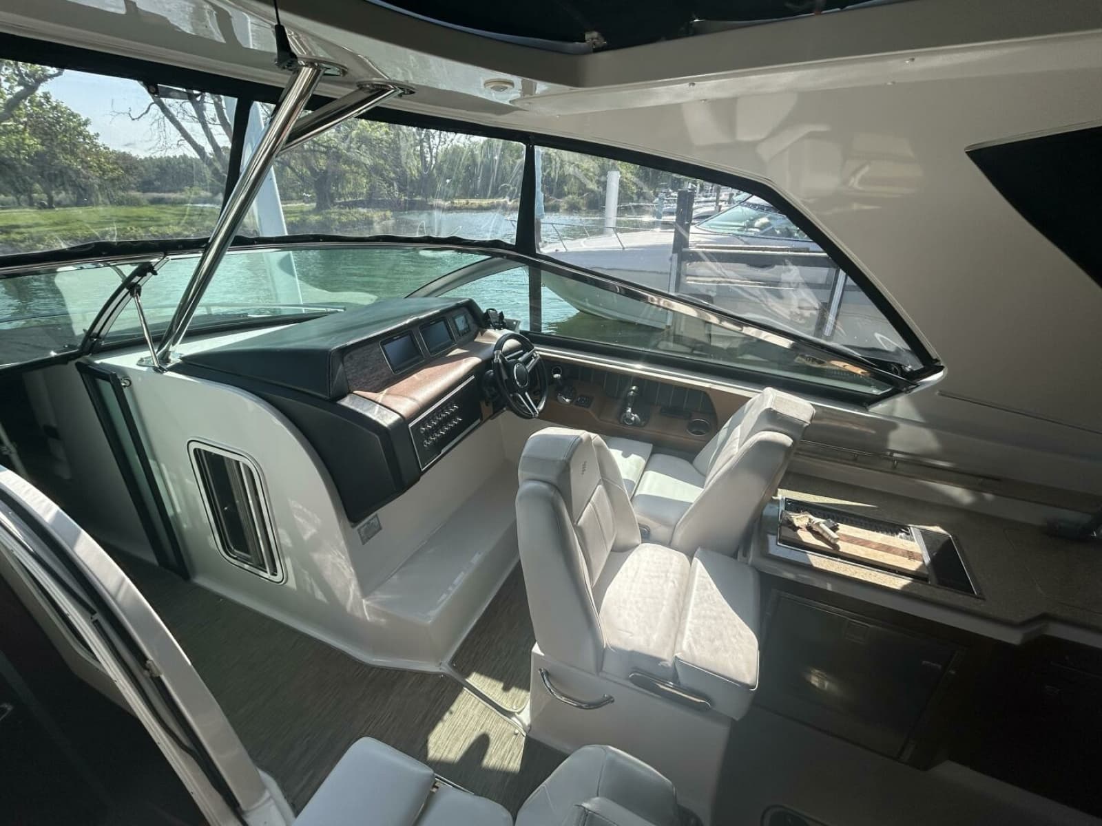 2017 Four Winns H350 - Photo 22