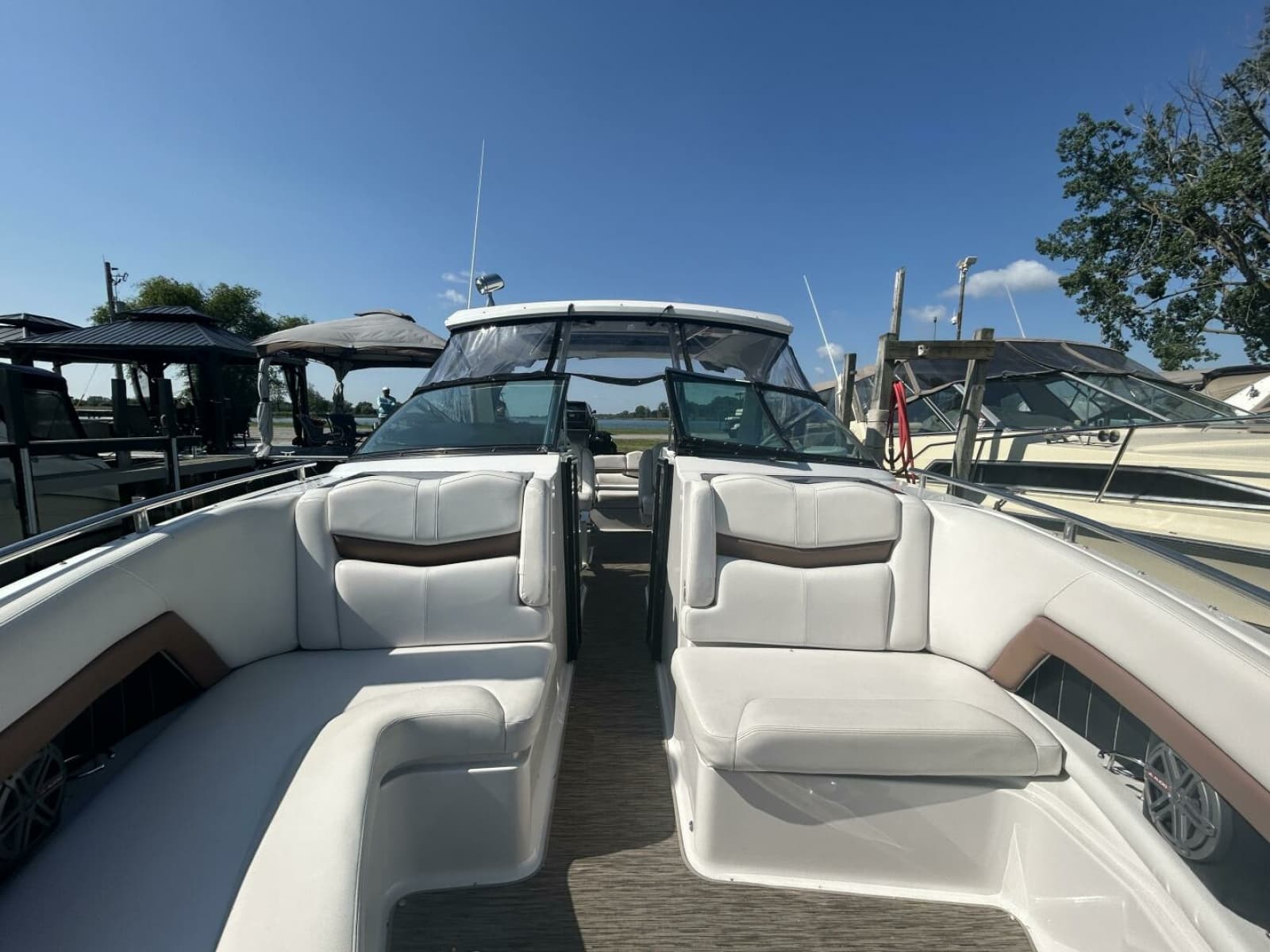 2017 Four Winns H350 - Photo 35