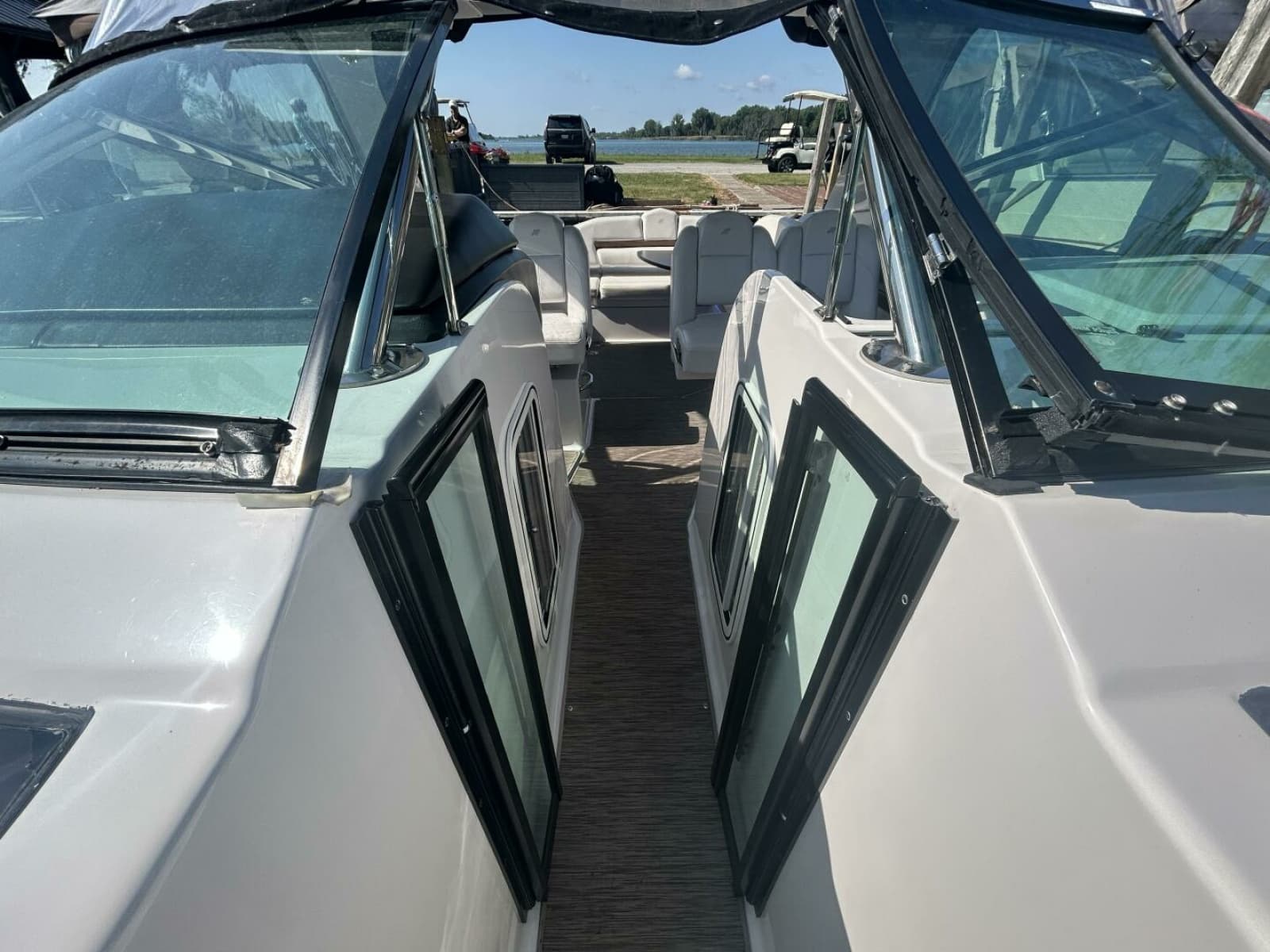 2017 Four Winns H350 - Photo 37