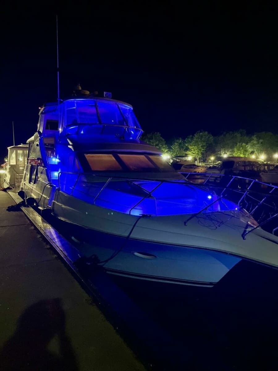 2000 Silverton 453 Motor Yacht - Photo 2