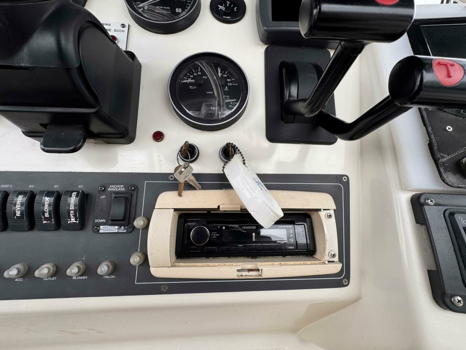 1997 Silverton 352 Motor Yacht - Photo 17