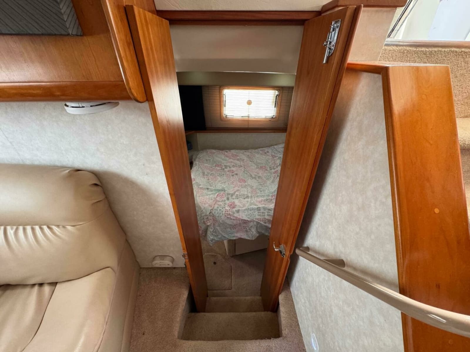 1997 Silverton 352 Motor Yacht - Photo 39