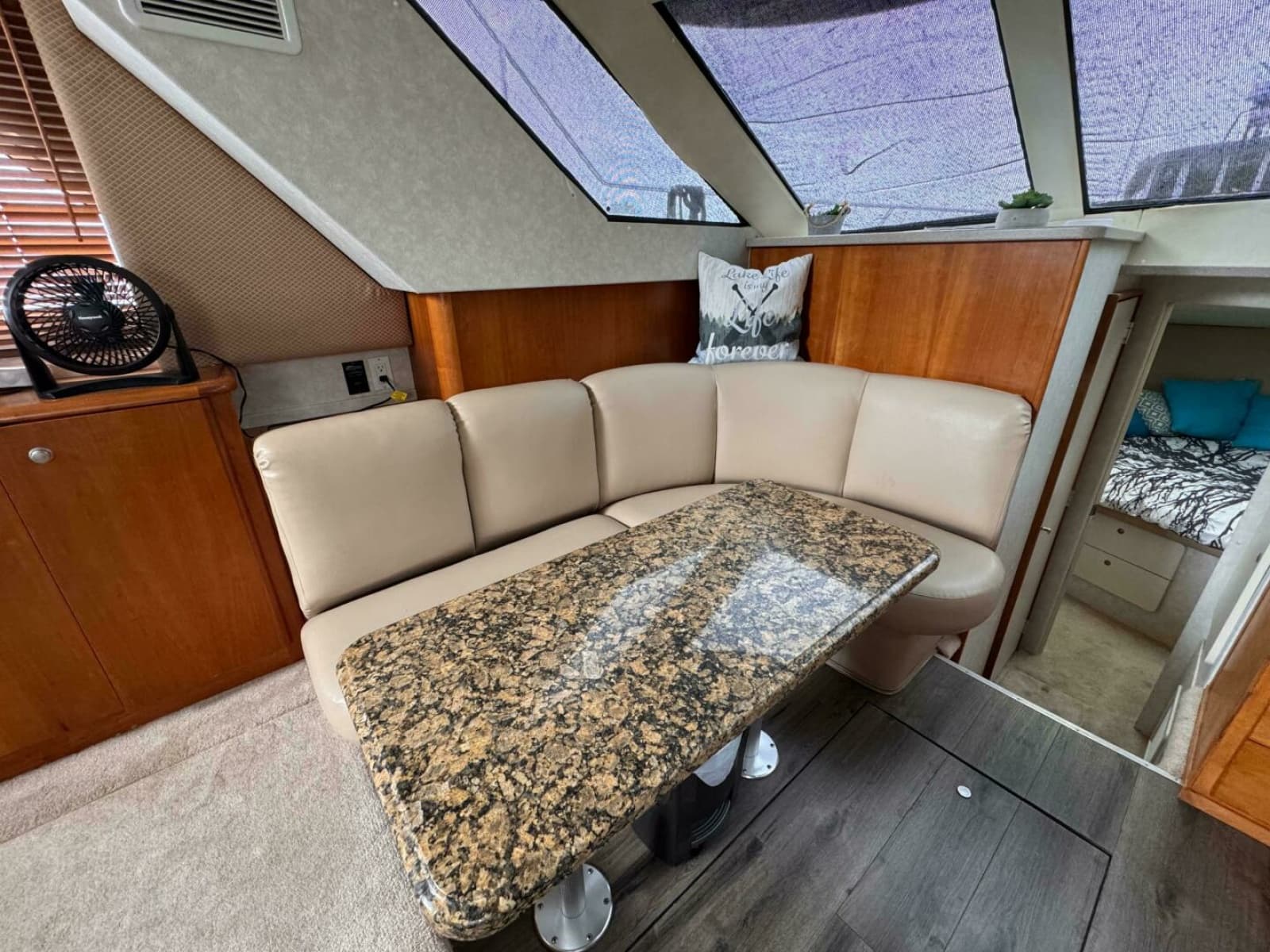 1997 Silverton 352 Motor Yacht - Photo 32