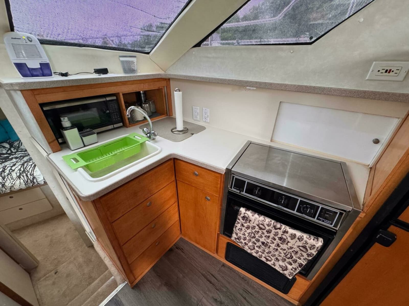 1997 Silverton 352 Motor Yacht - Photo 35