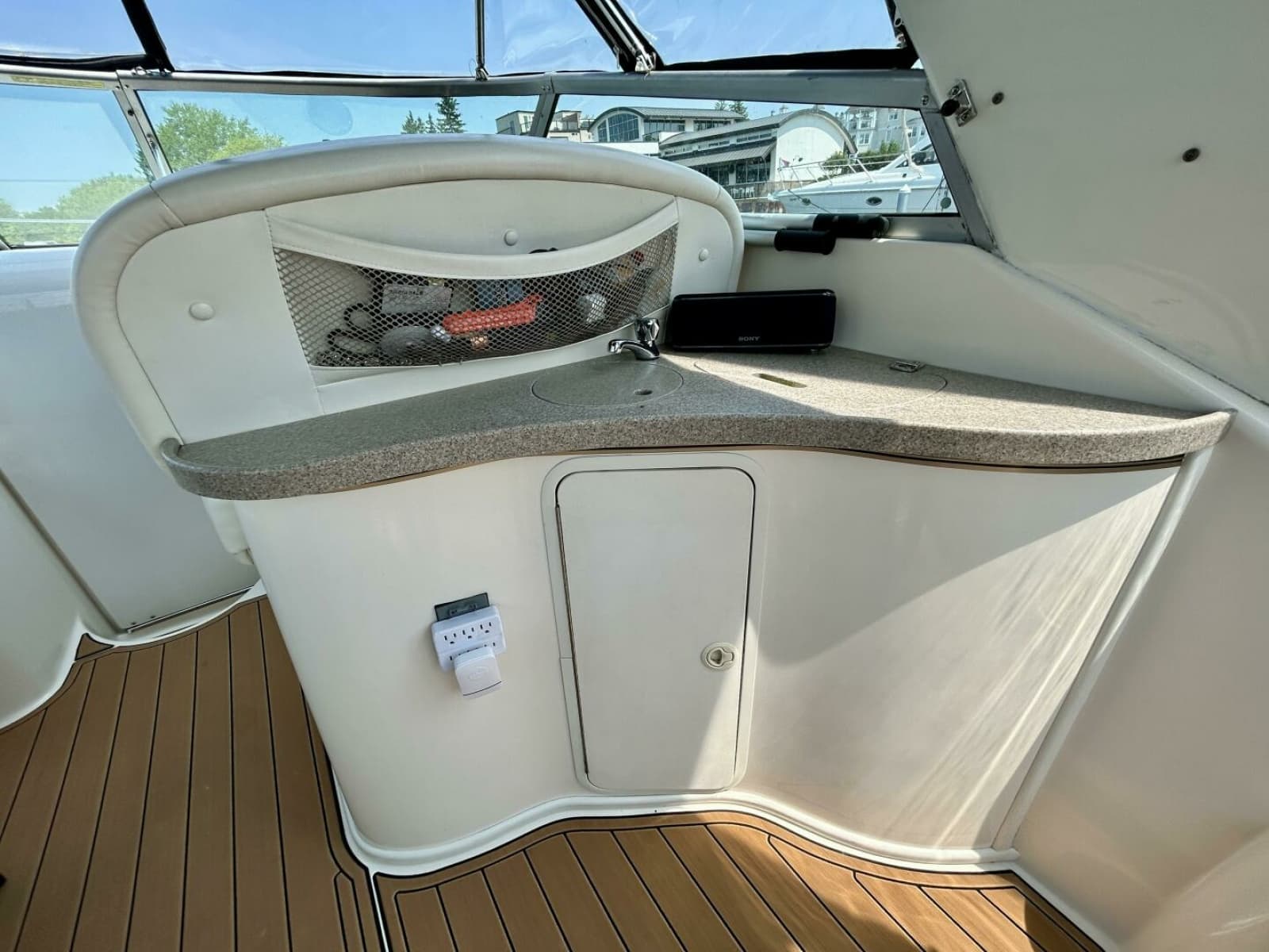 2003 Rinker 310 Fiesta Vee - Photo 12
