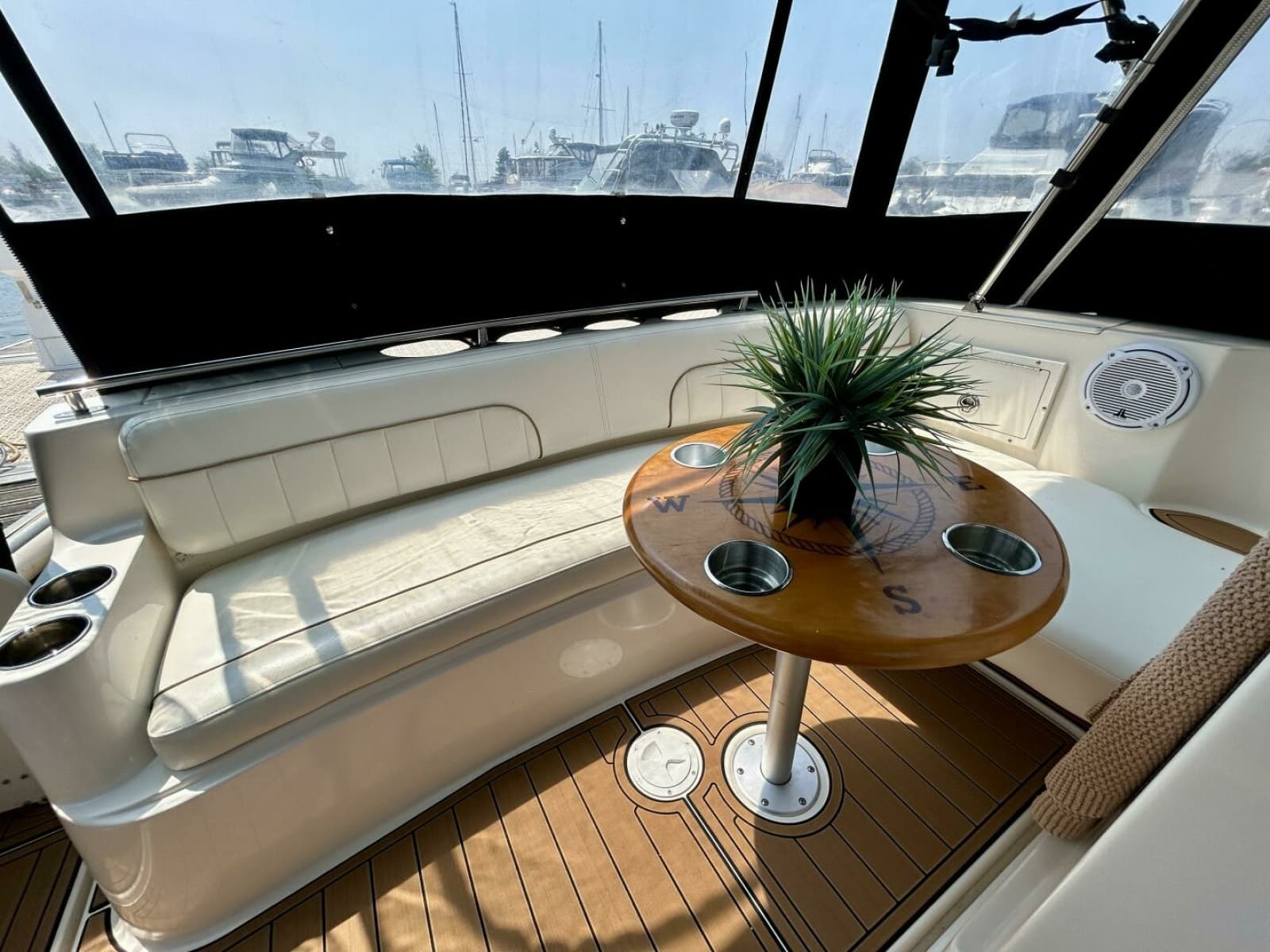 2003 Rinker 310 Fiesta Vee - Photo 9