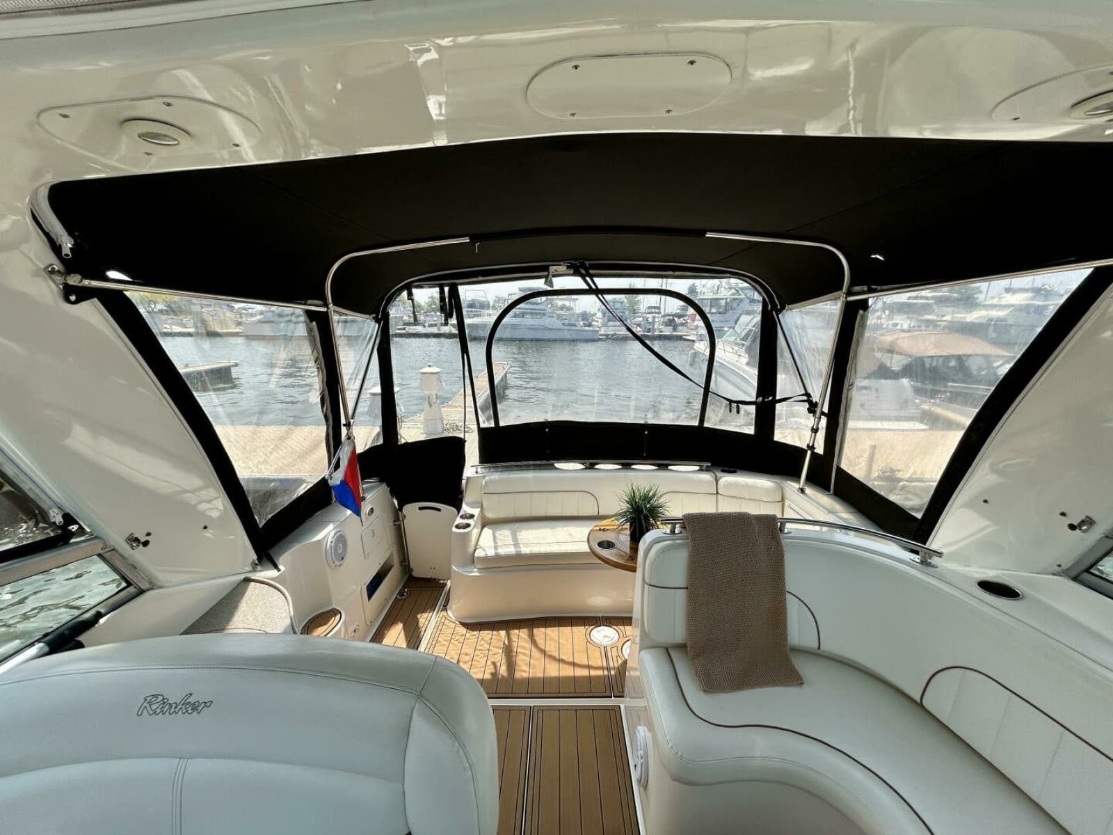 2003 Rinker 310 Fiesta Vee - Photo 14