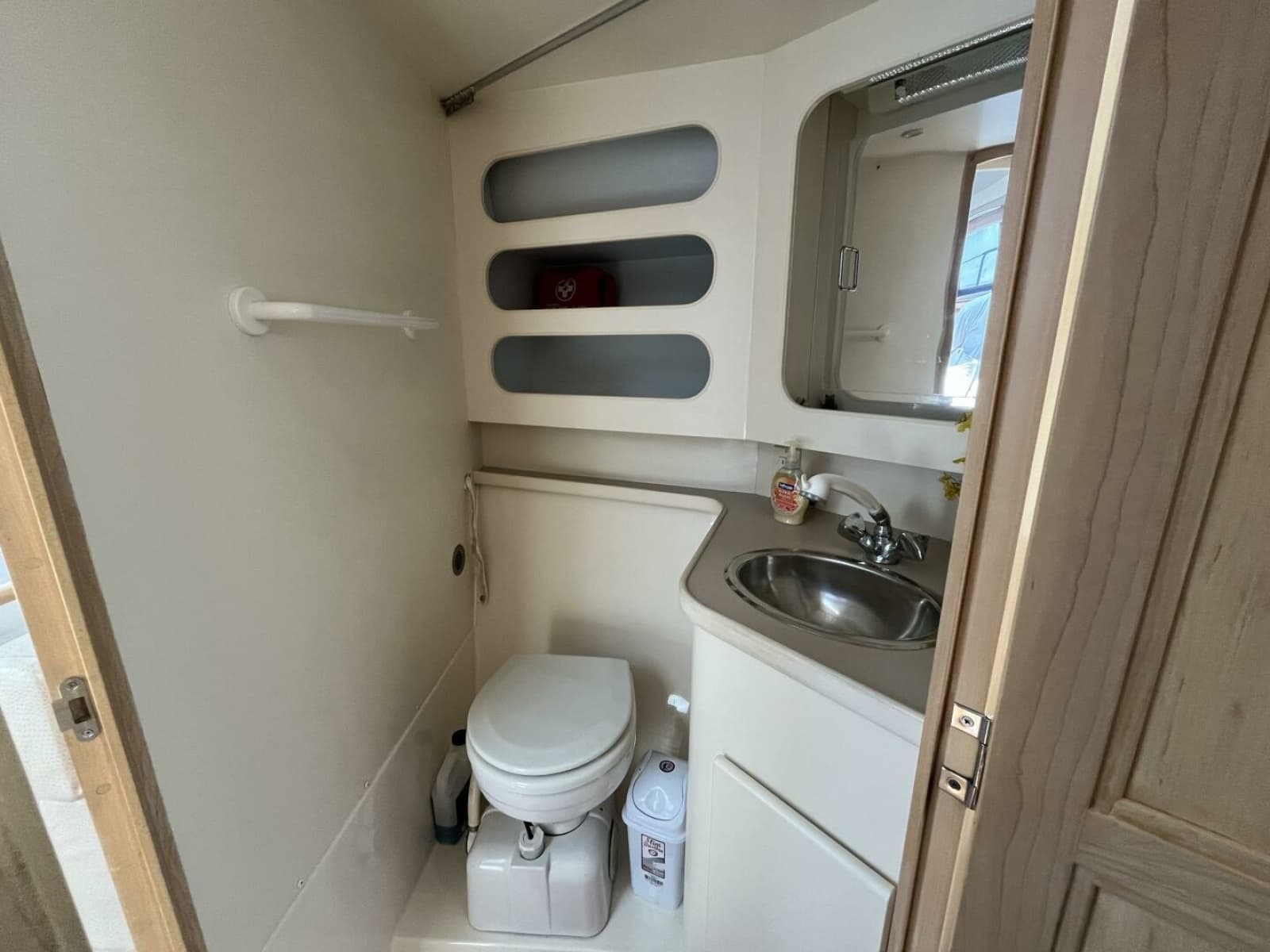 1996 Carver 370 Aft Cabin - Photo 50