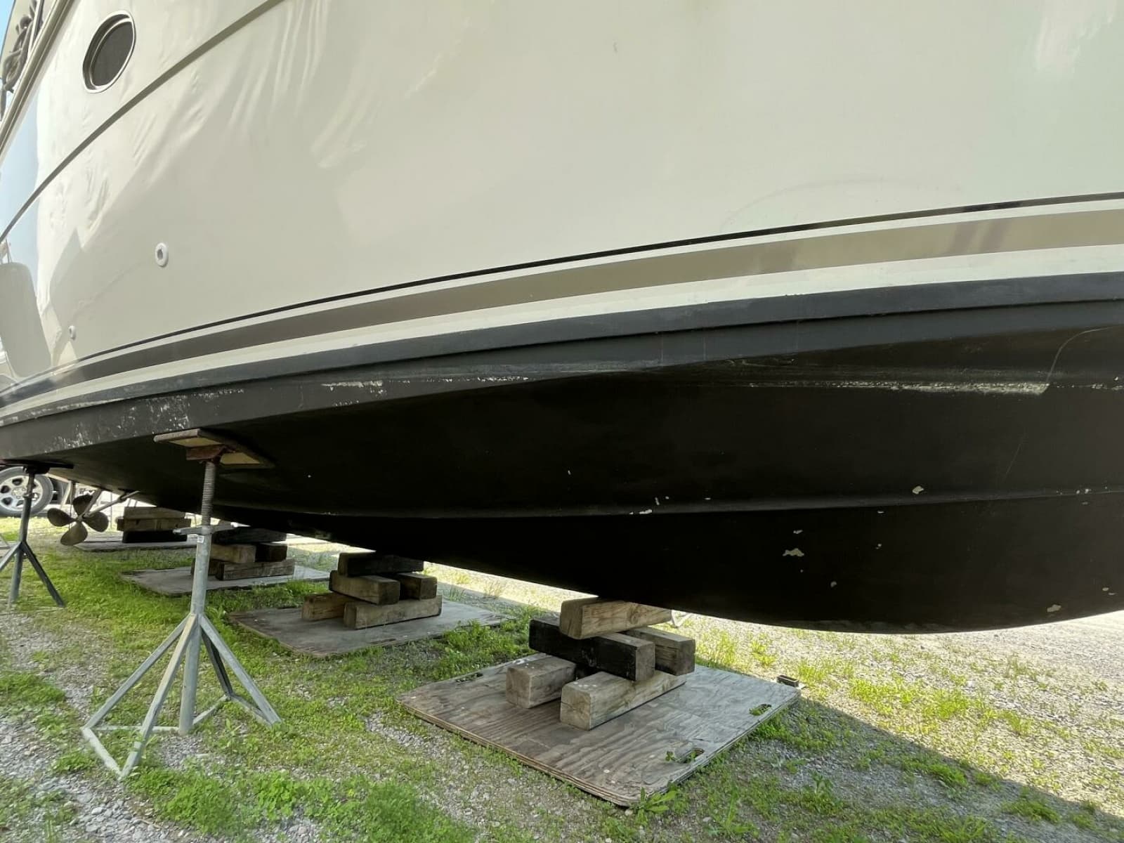 1996 Carver 370 Aft Cabin - Photo 8