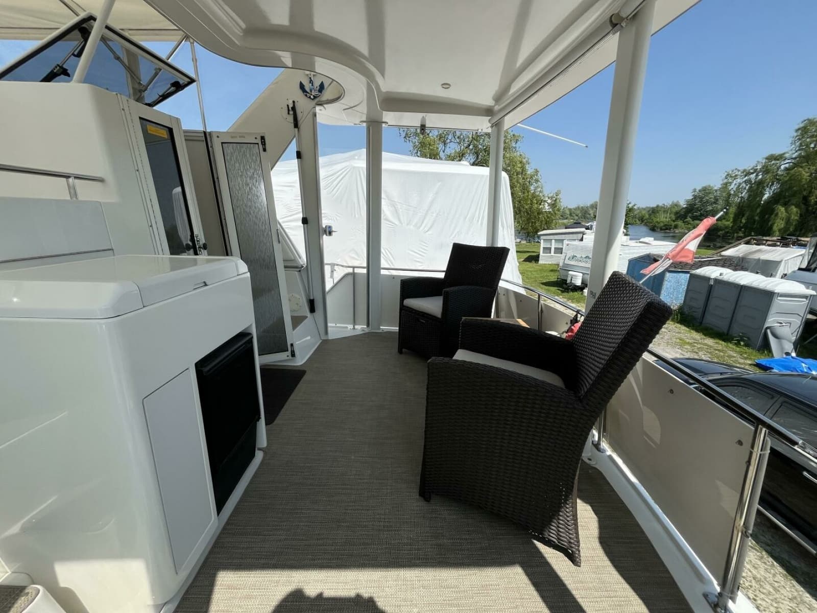 1996 Carver 370 Aft Cabin - Photo 13