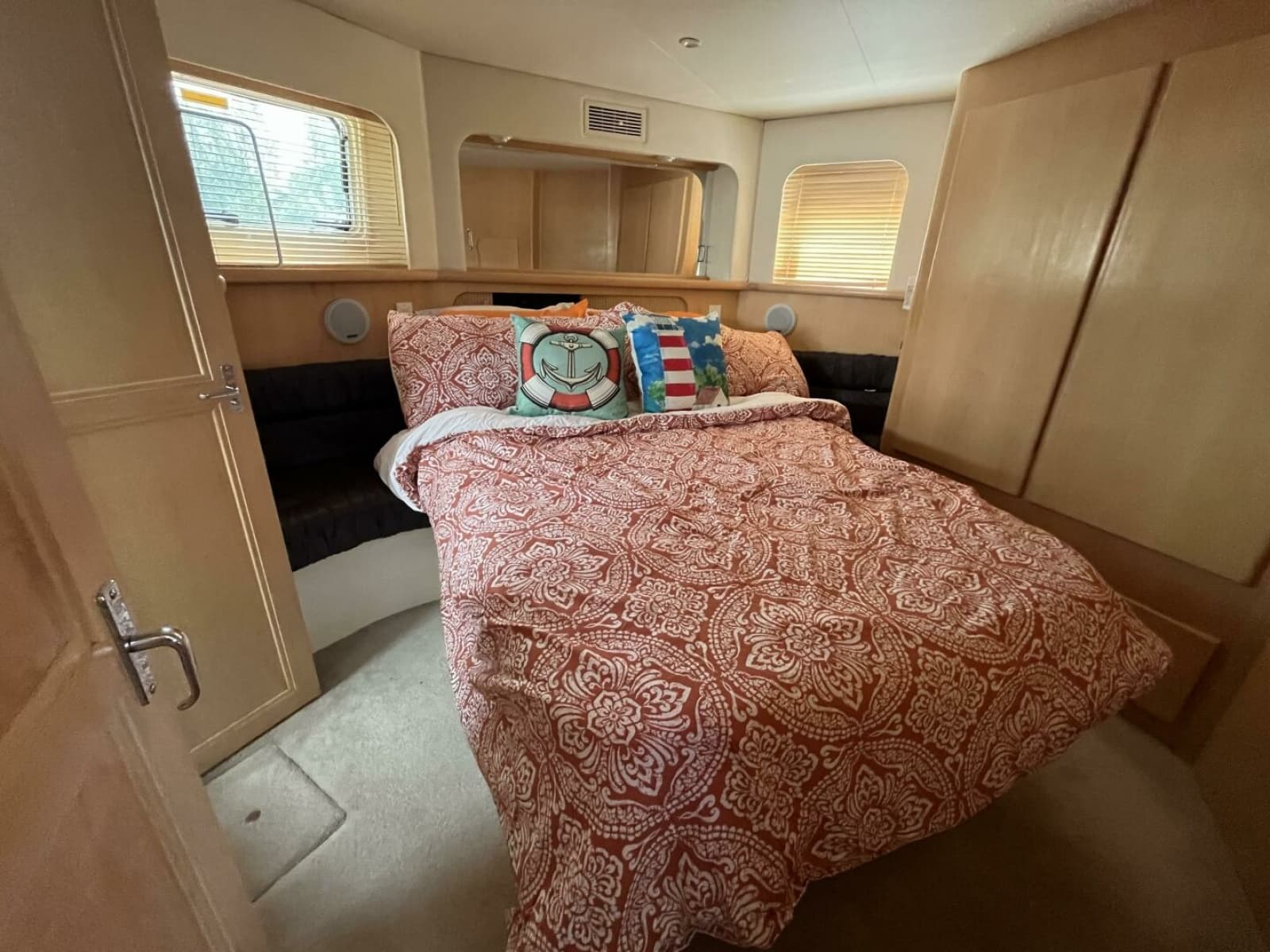 1996 Carver 370 Aft Cabin - Photo 55