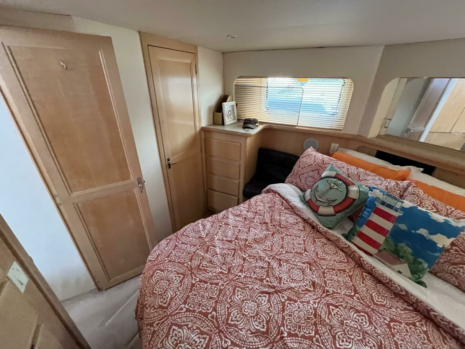 1996 Carver 370 Aft Cabin - Photo 57