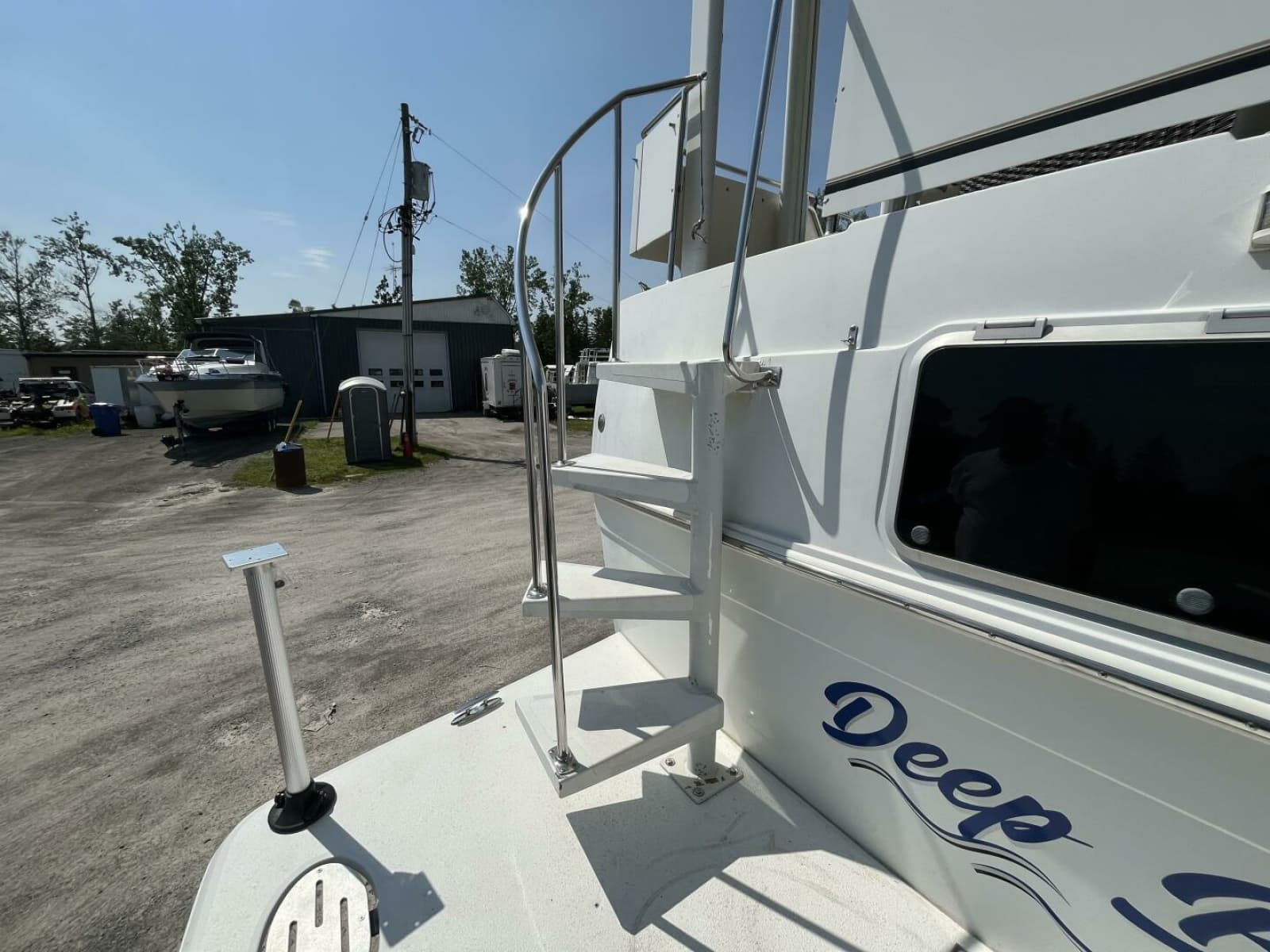 1996 Carver 370 Aft Cabin - Photo 11