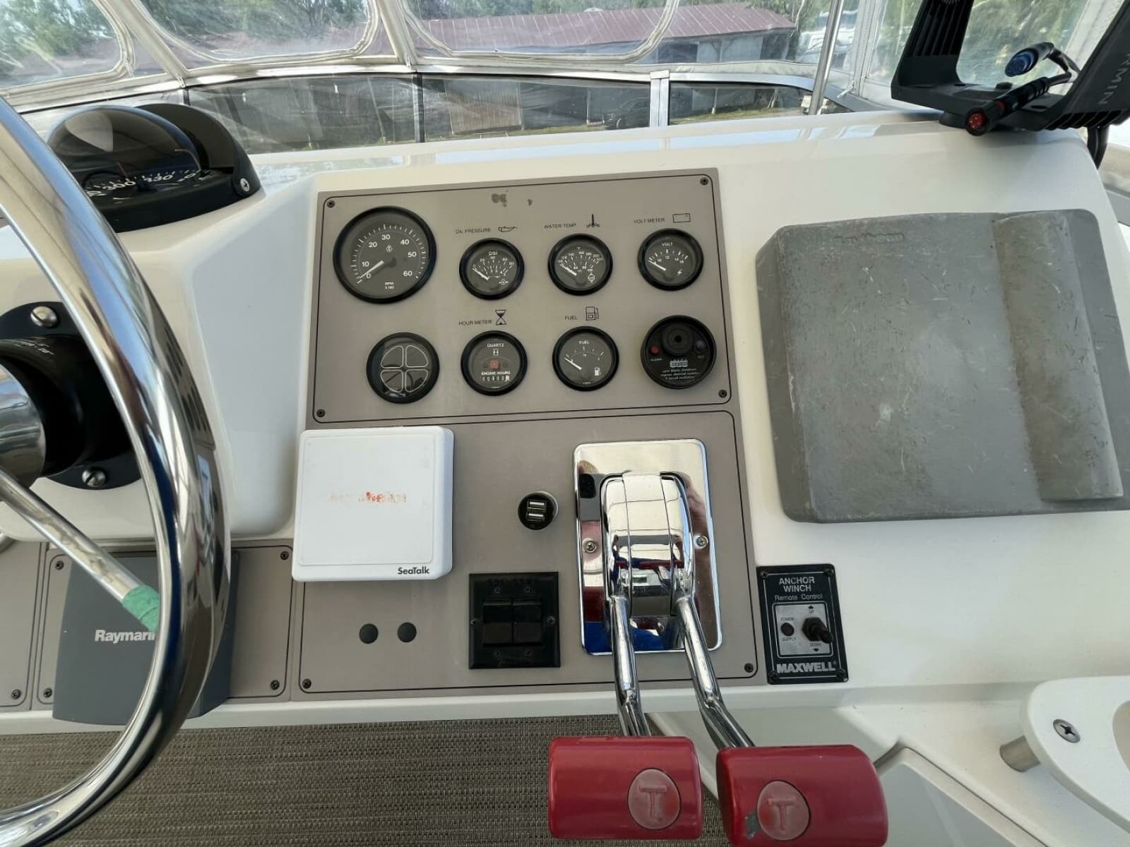 1996 Carver 370 Aft Cabin - Photo 30