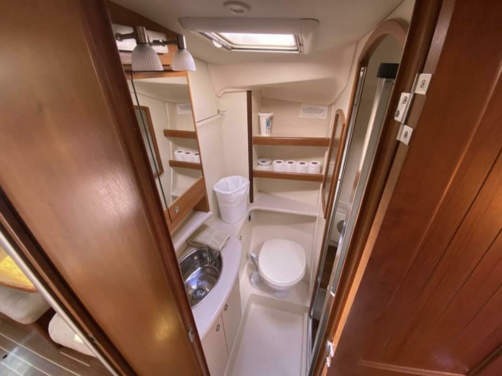 2006 Hunter 45 Center Cockpit - Photo 15