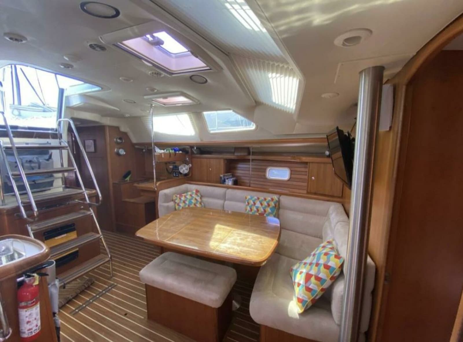 2006 Hunter 45 Center Cockpit - Photo 17