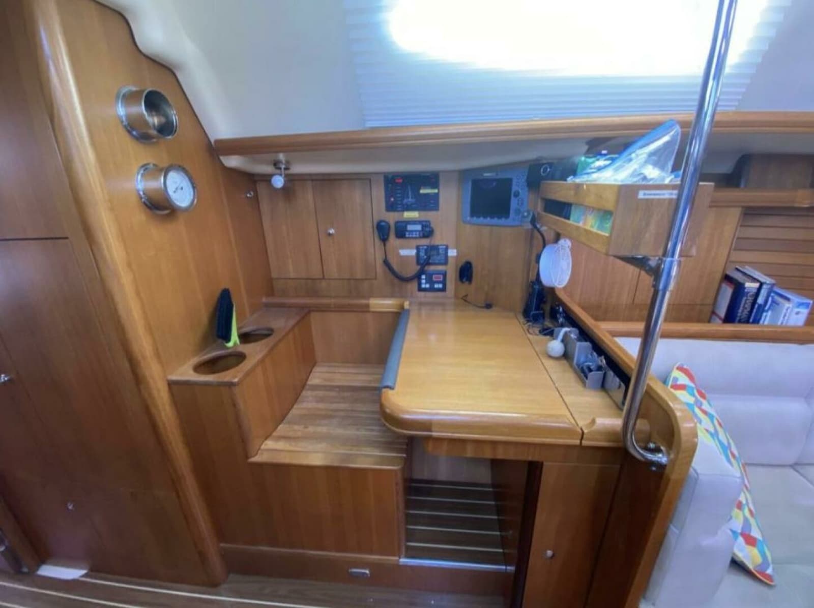2006 Hunter 45 Center Cockpit - Photo 20