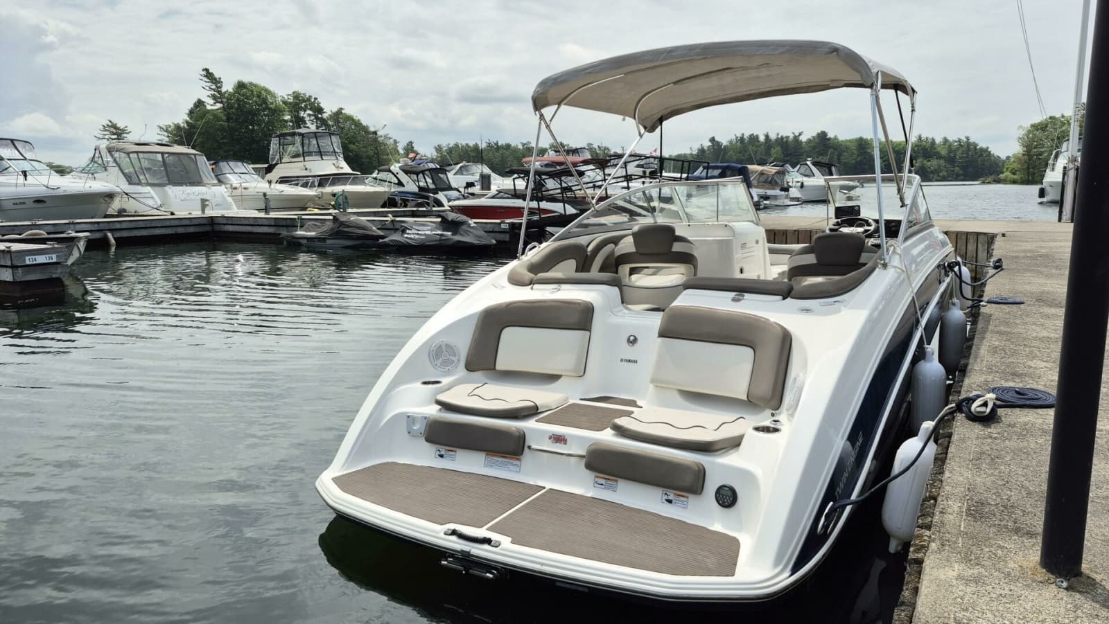 2012 Yamaha Boats 242 Limited - Photo 3