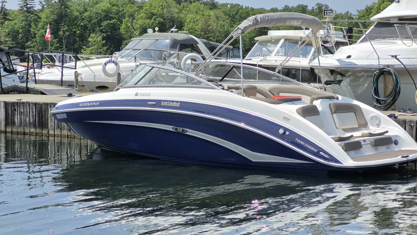 2012 Yamaha Boats 242 Limited - Photo 1