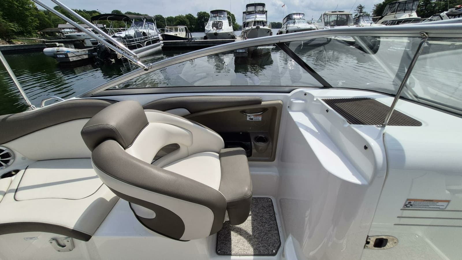 2012 Yamaha Boats 242 Limited - Photo 9