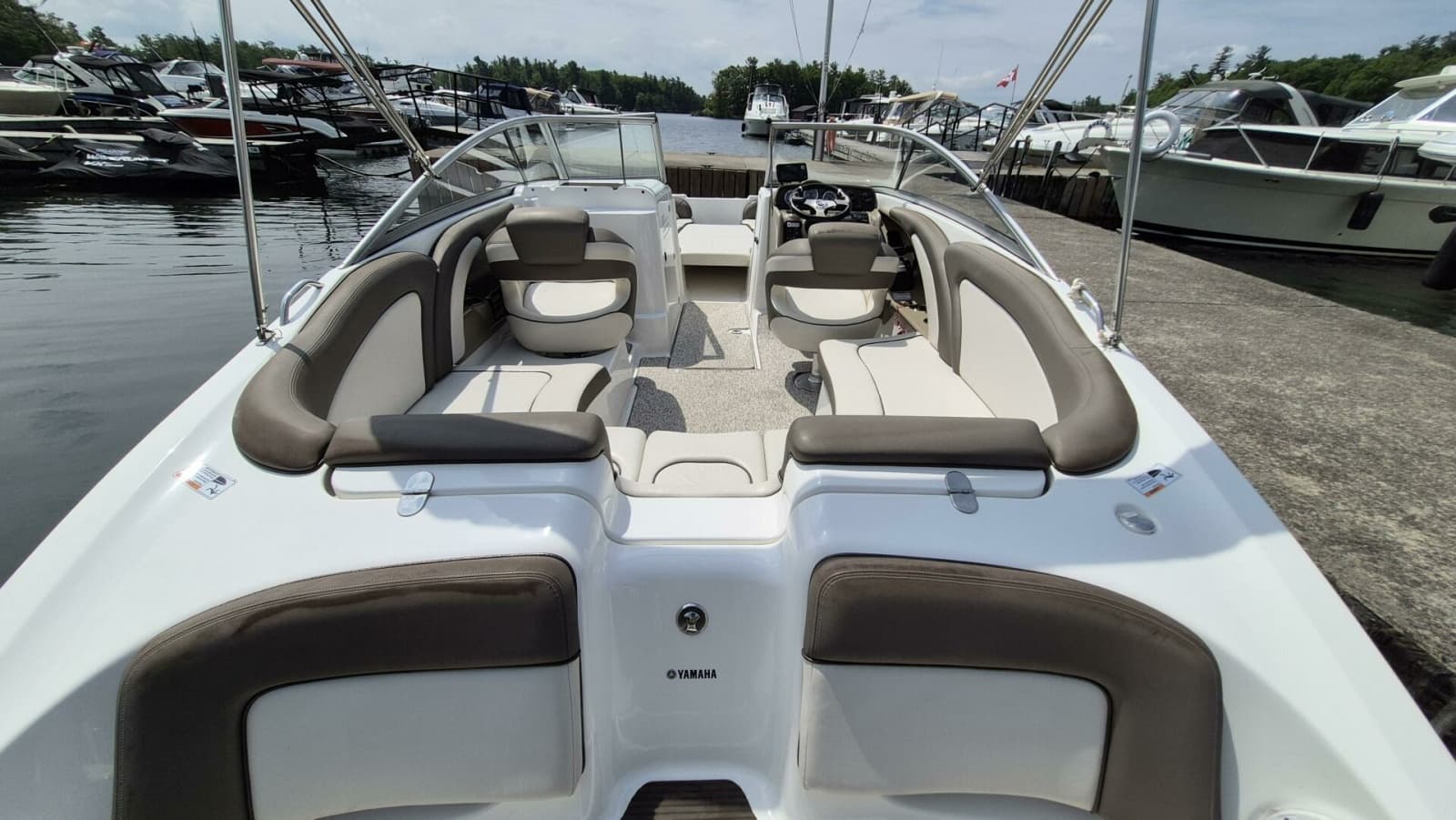 2012 Yamaha Boats 242 Limited - Photo 13