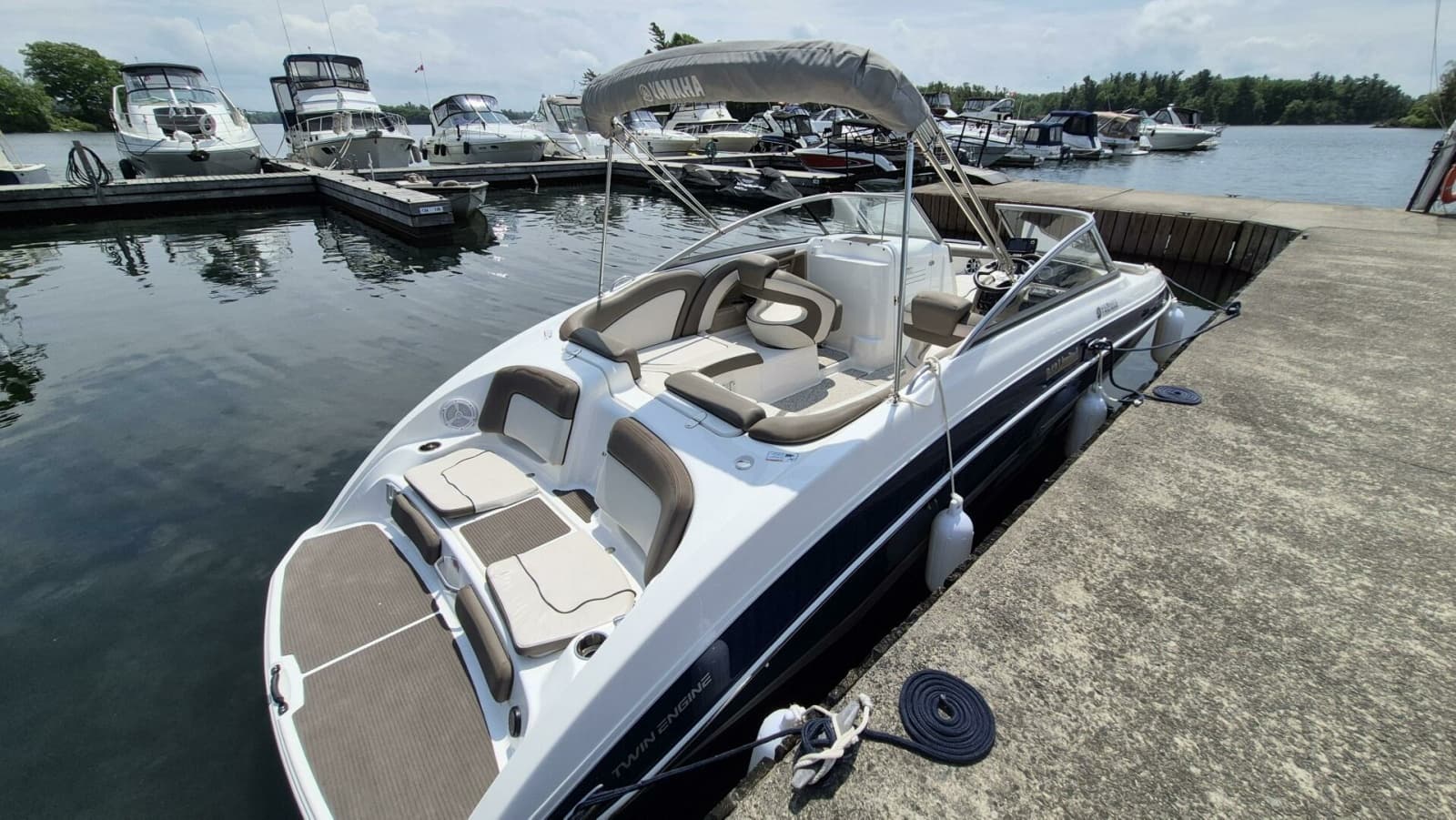 2012 Yamaha Boats 242 Limited - Photo 27
