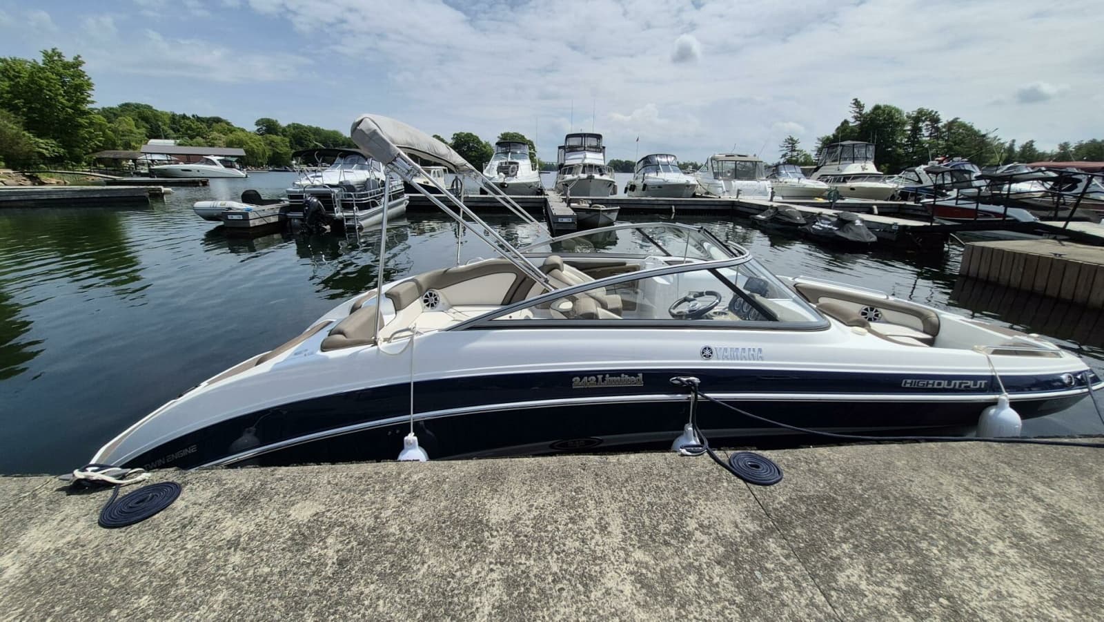 2012 Yamaha Boats 242 Limited - Photo 28