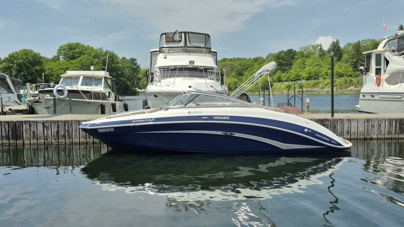 2012 Yamaha Boats 242 Limited - Photo 31