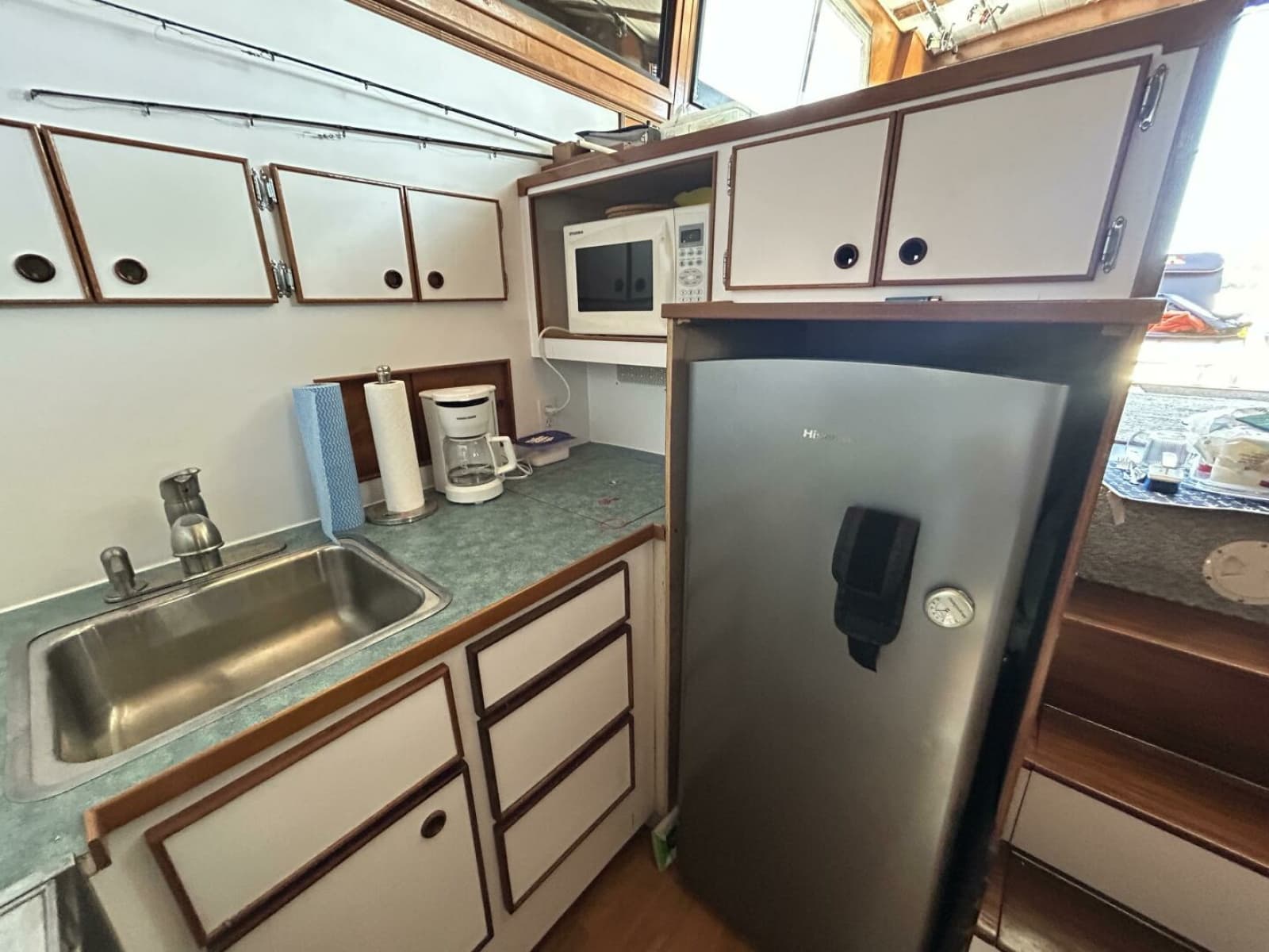 1984 Hatteras 36 Convertible - Photo 52
