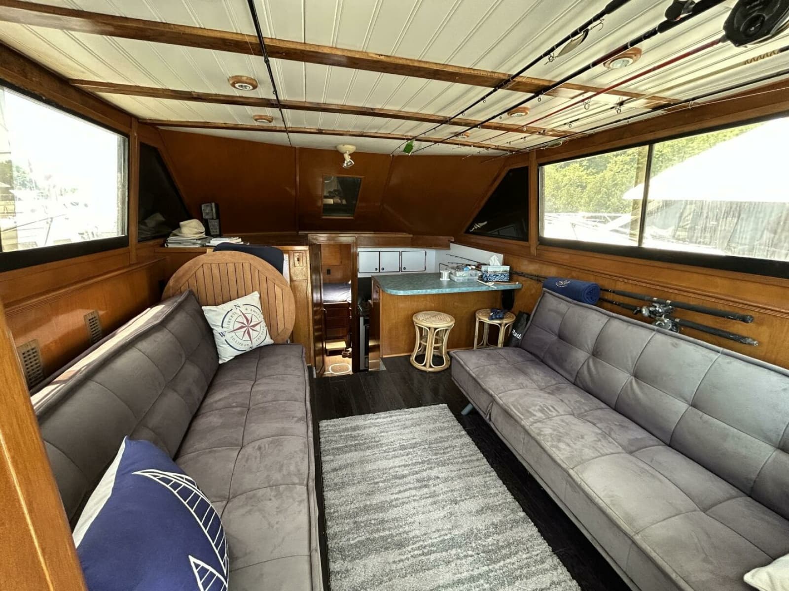 1984 Hatteras 36 Convertible - Photo 47