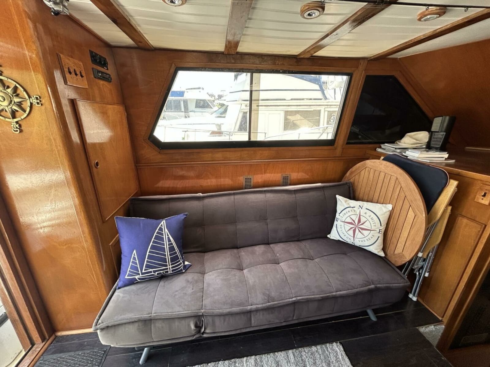 1984 Hatteras 36 Convertible - Photo 49